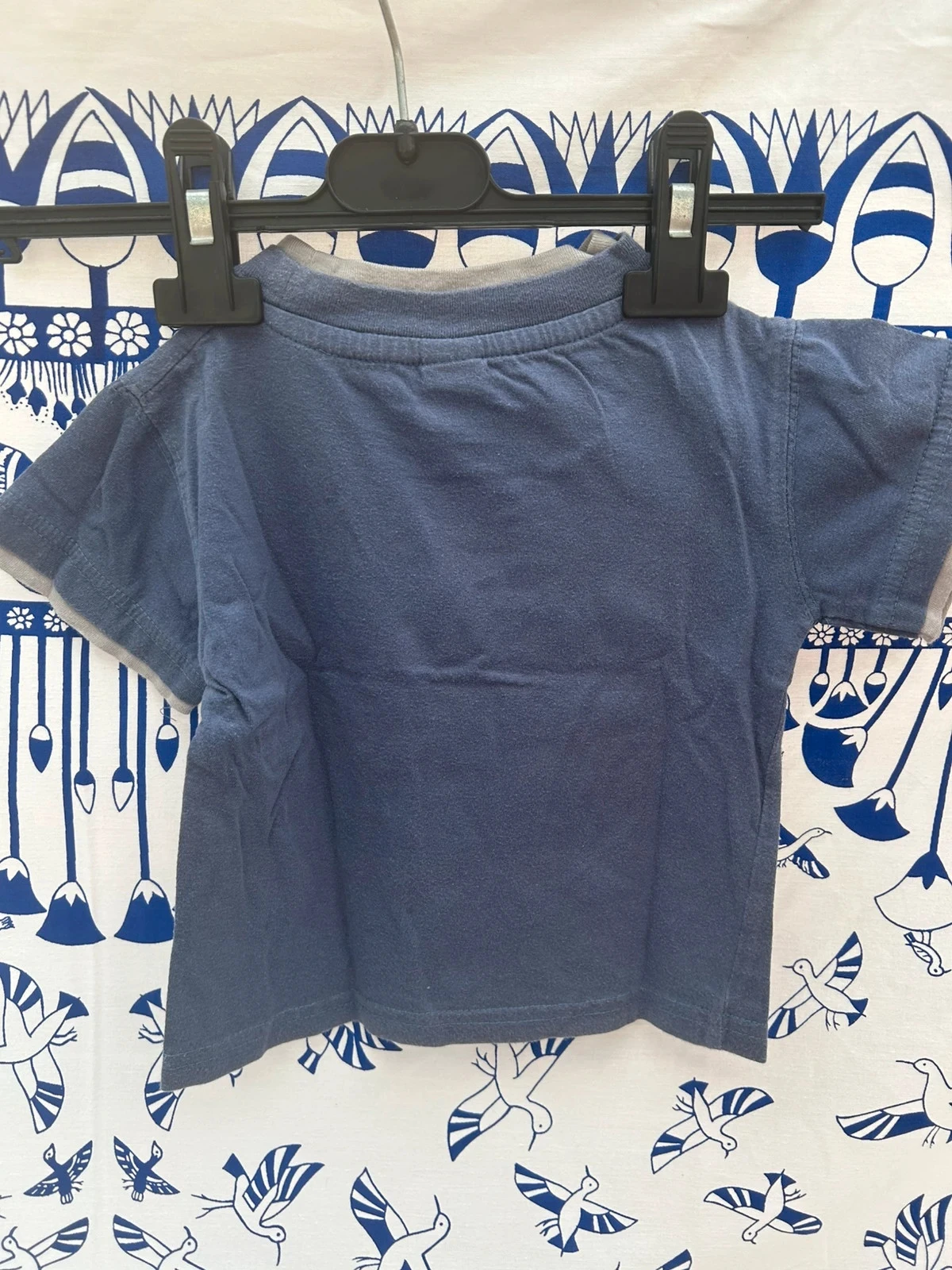 Camiseta de 2 años azul marino para niño en buen estado – photo 3